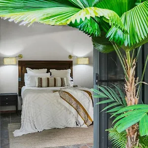  Holiday home The Jade Pavilion Couples And Digital Nomads Australia